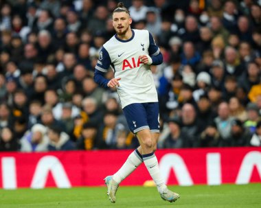 Tottenham Hotspur 'dan Radu Drguin, Premier League maçında Tottenham Hotspur' a karşı Wolverhampton Wanderers, Tottenham Hotspur Stadyumu, Londra, Birleşik Krallık, 29 Aralık 2024