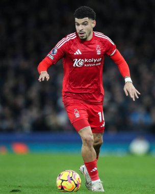 Nottingham Ormanı 'ndan Morgan Gibbs-White, 29 Aralık 2024' te Goodison Park, Liverpool 'da oynanan Premier League maçı sırasında Everton Nottingham Ormanı' na karşı savaşıyor.