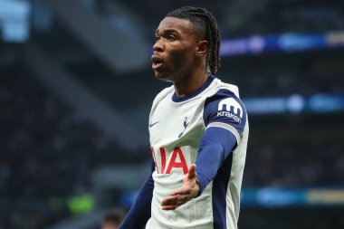 Tottenham Hotspur 'dan Destiny Udogie Premier League maçı sırasında Tottenham Hotspur Wolverhampton Wanderers' a karşı Tottenham Hotspur Stadyumu, Londra, Birleşik Krallık, 29 Aralık 2024