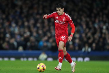 Nottingham Ormanı 'ndan Ramn Sosa Premier League maçı sırasında Goodison Park, Liverpool, Birleşik Krallık' ta Everton ve Nottingham Forest maçında maç yapıyor.