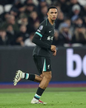 Liverpool 'dan Trent Alexander-Arnold Premier League maçı sırasında West Ham United Liverpool' a karşı Londra Stadyumu, Londra, İngiltere, 29 Aralık 2024