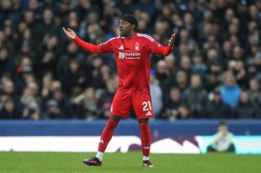 Nottingham Ormanı 'ndan Anthony Elanga, İngiltere' nin Liverpool kenti Goodison Park 'ta oynanan Everton-Nottingham maçı sırasında tepki gösterdi.