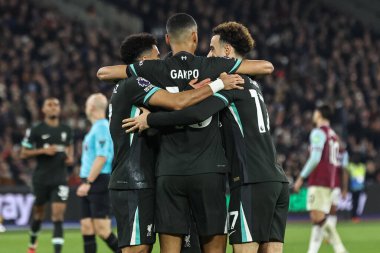 Liverpool 'dan Cody Gakpo, Premier League maçı West Ham United ile Liverpool maçında 29 Aralık 2024' te Londra Stadyumu 'nda 0-2' lik galibiyetini kutluyor.