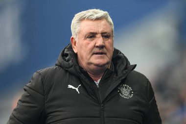 Steve Bruce, 21 Aralık 2024 'te Birmingham City' nin St. Andrew 's @ Knighthead Park, Birmingham' da Blackpool 'a karşı oynadığı Gökyüzü İddia Ligi 1 maçında Blackpool' un baş antrenörü.