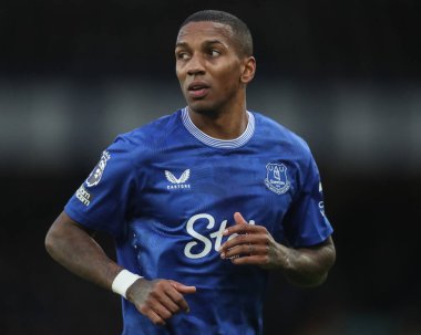 Everton 'dan Ashley Young Premier League maçı sırasında Everton, Nottingham Forest' a karşı Goodison Park, Liverpool, Birleşik Krallık, 29 Aralık 2024