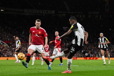 Newcastle United 'tan Alexander Isak, 30 Aralık 2024' te Old Trafford, Manchester, İngiltere 'de oynanan Premier League maçı sırasında ofsaytta 0-3' lük bir gol attı.