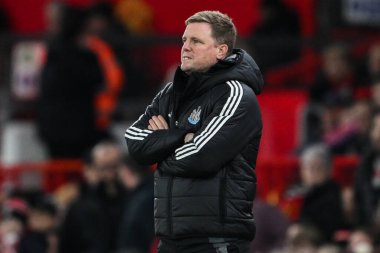 30 Aralık 2024 'te Old Trafford, Manchester, İngiltere' de oynanan Premier League maçı sırasında Newcastle United takımının teknik direktörü Eddie Howe