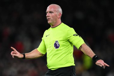 Hakem Simon Hooper Premier League maçı sırasında Manchester United ile Newcastle United arasında Old Trafford, Manchester, İngiltere 'de 30 Aralık 2024