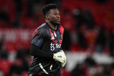 Manchester United 'dan Andr Onana 30 Aralık 2024 tarihinde Manchester United ile Newcastle United arasında oynanan Premier League karşılaşması öncesi ısınma maçında