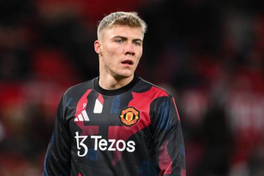 Manchester United 'dan Rasmus Hjlund Premier League maçı öncesinde 30 Aralık 2024' te Old Trafford, Manchester, İngiltere 'de oynanan Manchester United - Newcastle United maçında ısınma turunda