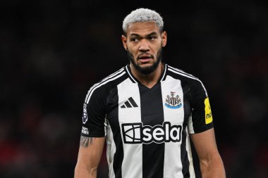 Newcastle United 'dan Joelinton Premier League maçı sırasında Manchester United ile Newcastle United arasında Old Trafford, Manchester, Birleşik Krallık' ta, 30 Aralık 2024