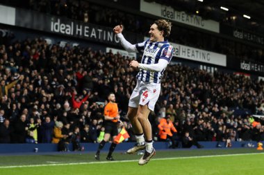 West Bromwich Albion takımından Callum Styles, 1 Ocak 2025 'te İngiltere' nin Hawthorns kentinde oynanan Sky Bet Şampiyonası 'nda West Bromwich Albion ve Preston North End maçında 2-0 kazanma golünü kutluyor.