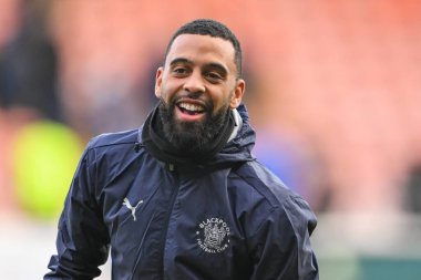 Blackpool 'dan CJ Hamilton, Sky Bet Ligi 1 karşılaşması öncesinde Bloomfield Road, Blackpool' da Blackpool 'a karşı Blackpool maçı, 1 Ocak 2025