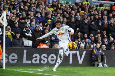 Leeds United takımından Joe Rothwell, Leeds Road, Leeds, İngiltere 'de 1 Ocak 2024' te oynanan Sky Bet Şampiyonası maçında Leeds United ve Blackburn Rovers maçında yerini aldı.