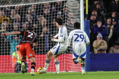 Leeds United takımından Pascal Struijk, 1 Ocak 2024 'te Leeds Road, Leeds, Birleşik Krallık' ta oynanan Sky Bet Şampiyonası karşılaşmasında 1-0 berabere kalma cezası aldı.