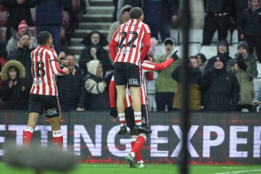 Sunderland 'dan Eliezer Mayenda, 1 Ocak 2025' te Sunderland-Sheffield United Stadyumu 'nda oynanan Sky Bet Şampiyonası maçında 1-0' lık galibiyet golünü kutluyor.