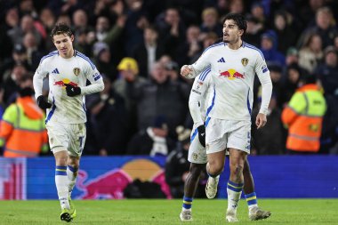 Leeds United takımından Pascal Struijk, 1 Ocak 2024 'te Leeds Road, Leeds, İngiltere' de oynanan Sky Bet Şampiyonası maçında 1-0 'lık galibiyet golünü kutluyor.