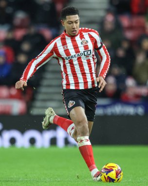 Sunderland 'dan Jobe Bellingham, 1 Ocak 2025' te İngiltere 'nin Sunderland kentinde Sheffield United' a karşı oynanan Sky Bet Şampiyonası maçında topu aldı.