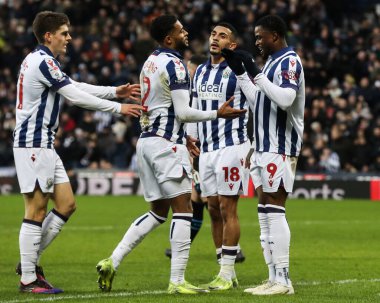 West Bromwich Albion 'dan Josh Maja, 1 Ocak 2025' te The Hawthorns, West Bromwich, İngiltere 'de West Bromwich Albion' a karşı oynanan Sky Bet Şampiyonası maçında 3-0 'lık galibiyet golünü kutluyor.