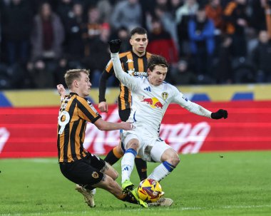 Leeds United takımından Brenden Aaronson, Hull City takımının 4 Ocak 2024 'te MKM Stadyumu' nda oynanan Hull City - Leeds United maçında Hull City 'den Matty Jacob' a faul yaptı.
