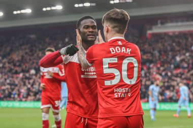 Middlesbrough 'dan Emmanuel Latte Lath, Middlesbrough' un 4 Ocak 2024 'te Riverside Stadyumu, Middlesbrough' da oynanan Sky Bet Şampiyonası maçında 1-0 kazanma hedefini kutluyor.