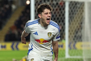Leeds United takımından Daniel James, 4 Ocak 2024 'te MKM Stadyumu' nda Hull City ile Leeds United arasındaki Sky Bet Şampiyonası maçında 1-2 'lik galibiyetini kutluyor.
