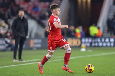 Middlesbrough takımından Ben Doak, Middlesbrough 'un 4 Ocak 2025' te Riverside Stadyumu 'nda oynanan Middlesbrough - Cardiff City maçında topu aldı.