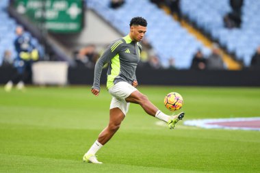 Aston Villa 'dan Ollie Watkins Premier Lig karşılaşması öncesinde İngiltere' nin Birmingham kentinde oynanan Villa-Leicester maçında 4 Ocak 2024 'te oynanan maç öncesi ısınma maçında