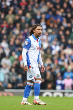 Blackburn Rovers takımından Tyrhys Dolan 4 Ocak 2024 'te Blackburn, İngiltere' de Blackburn Park 'ta Blackburn Rovers' a karşı oynanan Gökyüzü İddia Şampiyonası maçında gol atmayı bekliyor.