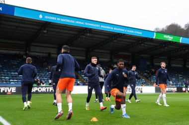 Blackpool 'dan Odeluga Offiah maç öncesi ısınma maçında Wycombe Wanderers' a karşı Adams Park, High Wycombe, İngiltere, 4 Ocak 2025