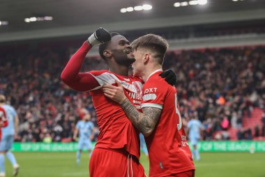Middlesbrough 'dan Emmanuel Latte Lath, Middlesbrough' un 4 Ocak 2024 'te Riverside Stadyumu, Middlesbrough' da oynanan Sky Bet Şampiyonası maçında 1-0 kazanma hedefini kutluyor.