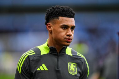 Aston Villa 'dan Ollie Watkins Premier Lig karşılaşması öncesinde İngiltere' nin Birmingham kentinde oynanan Villa-Leicester maçında 4 Ocak 2024 'te oynanan maç öncesi ısınma maçında