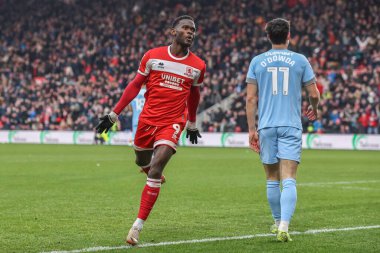 Middlesbrough 'dan Emmanuel Latte Lath, Middlesbrough City - Riverside Stadyumu, Middlesbrough, Birleşik Krallık, 4 Ocak 2025' te oynanan Sky Bet Şampiyonası maçında 1-0 'lık galibiyet golünü kutluyor.