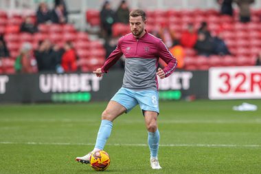 Cardiff City 'den Joe Ralls maç öncesi ısınma maçında Middlesbrough - Cardiff City maçı sırasında Riverside Stadyumu, Middlesbrough, İngiltere, 4 Ocak 2025
