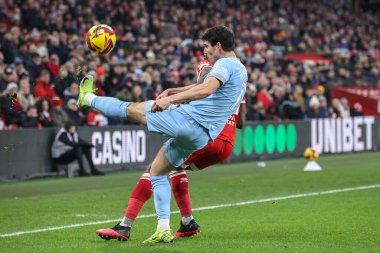 Cardiff City 'den Callum O' Dowda, Middlesbrough-Cardiff City maçında topu temizliyor. Riverside Stadyumu, Middlesbrough, İngiltere, 4 Ocak 2025