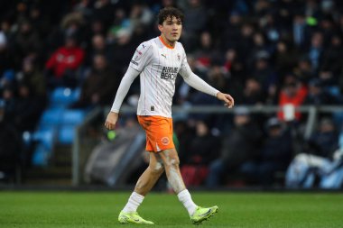 Blackpool takımından Kyle Joseph, Wycombe Wanderers 'a karşı Adams Park, High Wycombe, İngiltere' de 4 Ocak 2025 'te oynanan maçta
