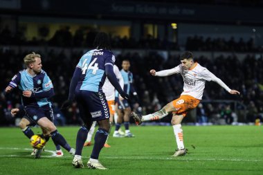 Blackpool 'dan Albie Morgan' ın 4 Ocak 2024 'te Adams Park, High Wycombe' da Wycombe Wanderers 'a karşı oynadığı Sky Bet 1 maçında gol atma şansı var.
