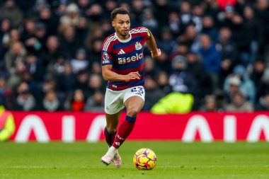 Newcastle United takımından Jacob Murphy, Premier League maçında Tottenham Hotspur 'a karşı Newcastle United maçında, Tottenham Hotspur Stadyumu, Londra, 4 Ocak 2025