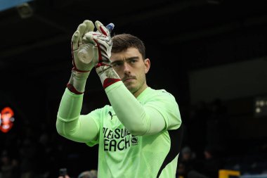 Blackpool takımından Harry Tyrer 4 Ocak 2025 'te Adams Park, High Wycombe, İngiltere' de Wycombe Wanderers-Blackpool maçında