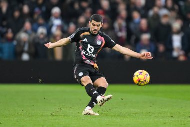 Leicester City 'den Conor Coady, Premier Lig maçı sırasında İngiltere' nin Birmingham kenti Villa Park 'ta Aston Villa ile Leicester City maçında karşılaşır.