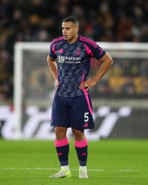 Nottingham Ormanı 'ndan Murillo Premier Lig maçı sırasında Wolverhampton Wanderers, Nottingham Ormanı' na karşı Molineux, Wolverhampton, İngiltere, 6 Ocak 2025