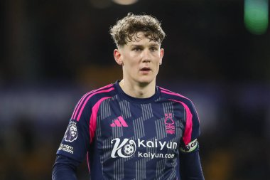 Nottingham Ormanı 'ndan Ryan Yates Premier League maçı sırasında Wolverhampton Wanderers, Nottingham Ormanı' na karşı Molineux, Wolverhampton, İngiltere, 6 Ocak 2024