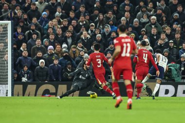 Tottenham Hotspur 'dan Dominic Solanke 1-0 kazanmasına karşın, 8 Ocak 2025' te Tottenham Hotspur, Londra, İngiltere 'deki Tottenham Hotspur Stadyumu' nda oynanan Carabao Kupası Yarı Finalleri 'nde VAR tarafından ofsayta elendi.
