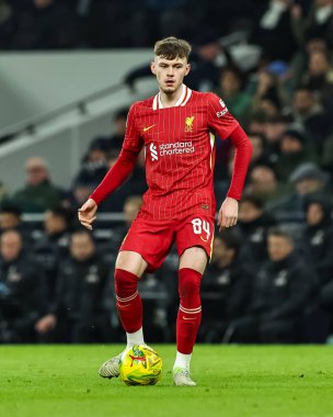 Liverpool 'dan Conor Bradley, 8 Ocak 2025' te Londra 'daki Tottenham Hotspur Stadyumu' nda oynanan Carabao Kupası Yarı Finali 'nde Tottenham Hotspur' a karşı Liverpool