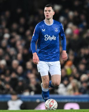 Everton 'dan Michael Keane, 9 Ocak 2025 tarihinde İngiltere' nin Liverpool kentinde Goodison Park 'ta oynanan 3.