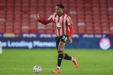 Sheffield United takımından Jamal Baptiste, 9 Ocak 2025 tarihinde Sheffield, İngiltere 'deki Bramall Lane, Sheffield, Cardiff City' de oynanan 3.