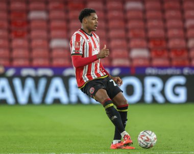Sheffield United takımından Jamal Baptiste, 9 Ocak 2025 tarihinde Sheffield, İngiltere 'deki Bramall Lane' de Sheffield United ile Cardiff City arasında oynanan 3.