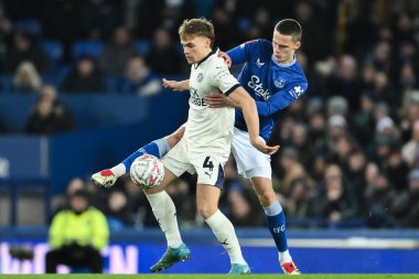 Peterborough United takımından Archie Collins, 9 Ocak 2025 tarihinde İngiltere 'nin Liverpool kentinde Goodison Park' ta oynanan 3.
