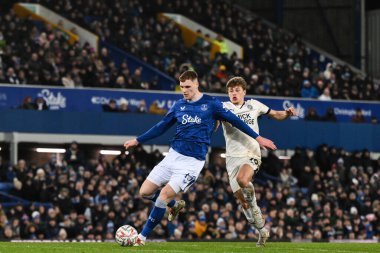 Everton 'dan Jake O' Brien, 9 Ocak 2025 tarihinde İngiltere 'nin Liverpool kentinde Goodison Park' ta oynanan 3. tur müsabakasında Peterborough United ile oynanan Emirlikler Kupası karşılaşmasında Peterborough United 'tan Gustav Lindgren' i oyaladı.