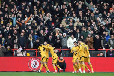 Wolverhampton Wanderers takımından Rayan At-Nouri, 11 Ocak 2025 tarihinde Ashton Gate, Bristol, İngiltere 'de oynanan Bristol City-Wolverhampton Wanderers maçında 1-0 kazanma golünü kutluyor.